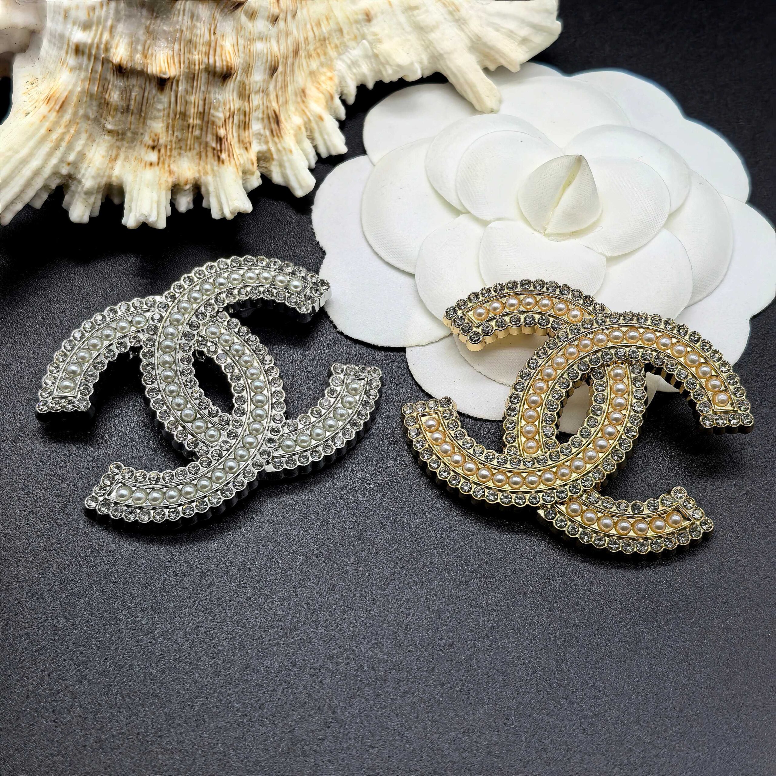 a1748574442304_2136 cc brooch 251001776037 - Image 1