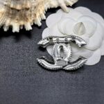 cc brooch 251001776037 - Image 4