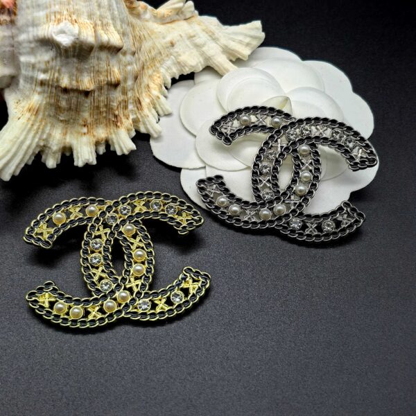 cc brooch 211001936021