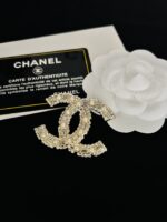 cc brooch 011000357021 - Image 3