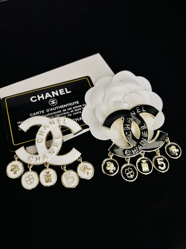 cc brooch 101000368013