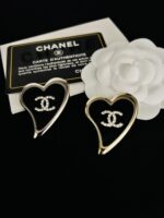 cc brooch 011000385034