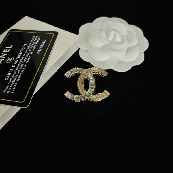 cc brooch 451000435024