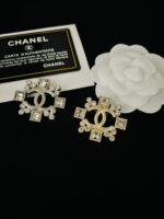 cc brooch 451000485012