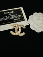 cc brooch 781000494015 - Image 3