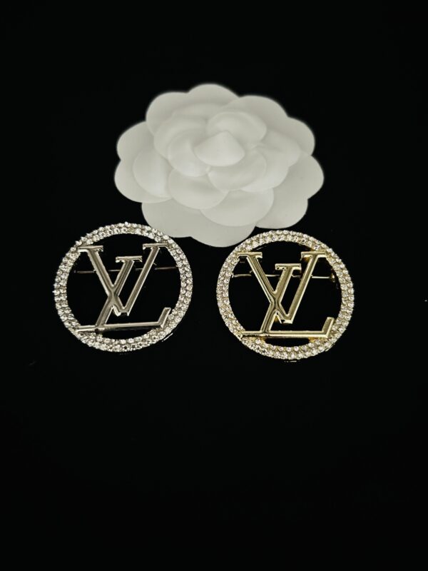 lv brooch 10100595017