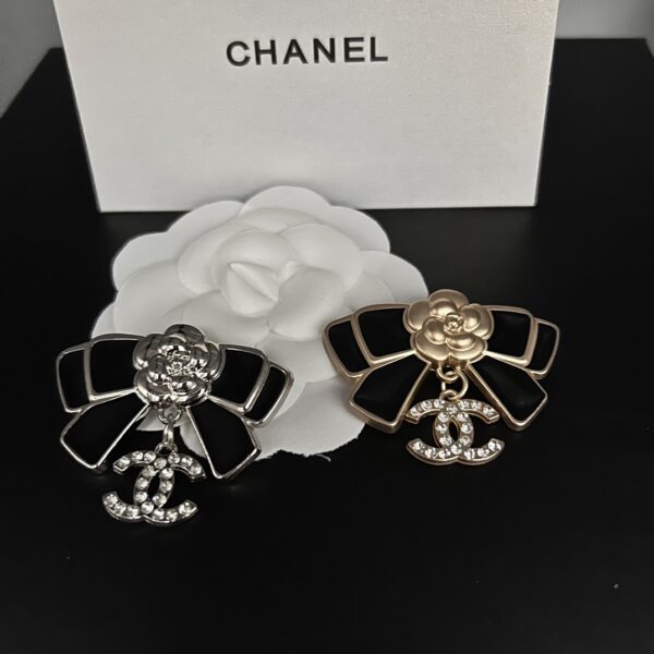 cc brooch 101000655089