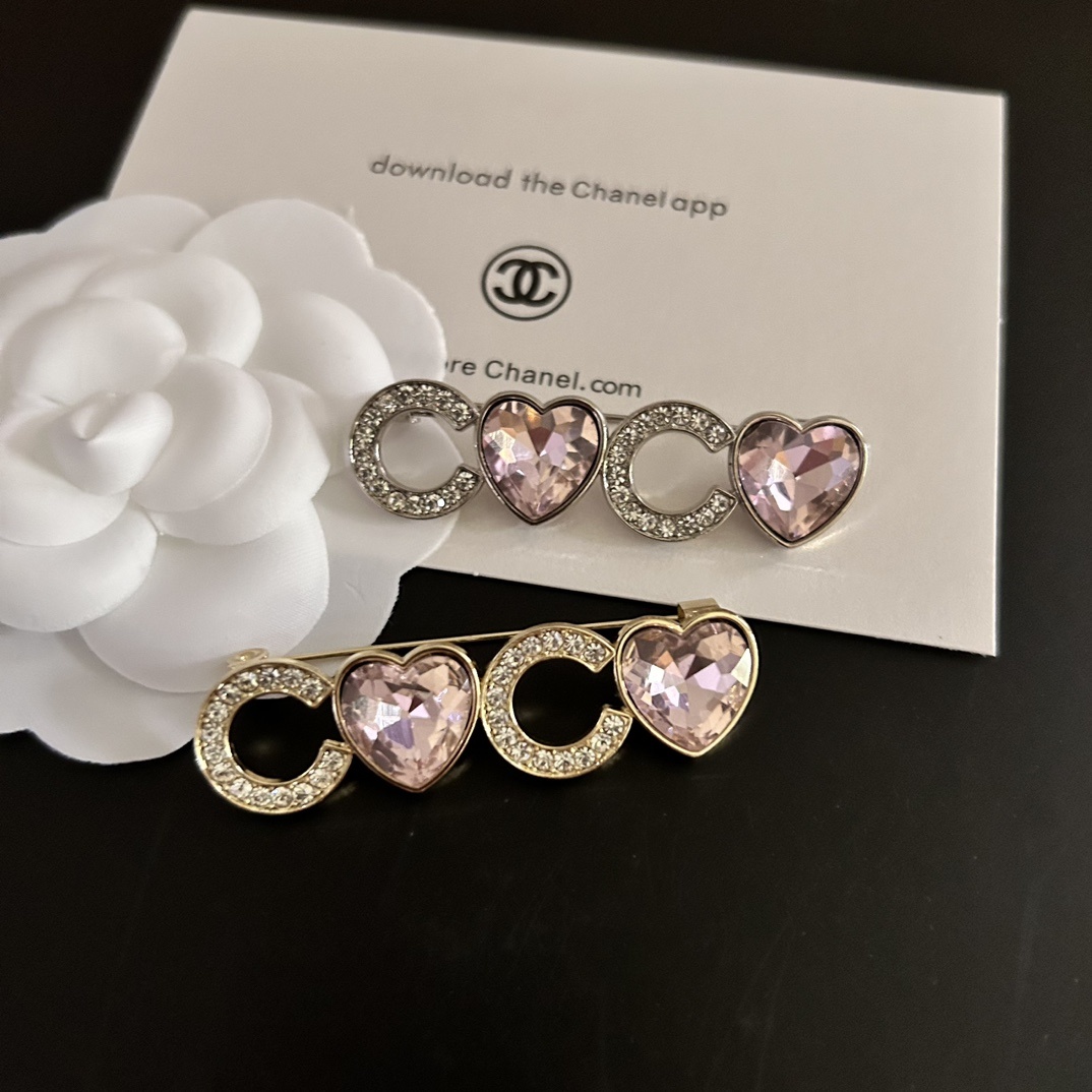 i1686110753_8350_0 cc brooch 561000675014 - Image 1