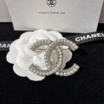 cc brooch 561000877045 - Image 4