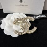 cc brooch 561000877045 - Image 3