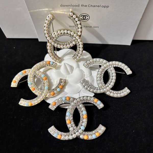 cc brooch 561000877045