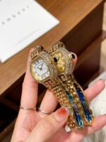 Car watch 1879719685078