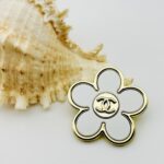 cc brooch 661000986013 - Image 2