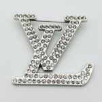 lv brooch 971001006045 - Image 3