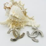 cc brooch 561001015089