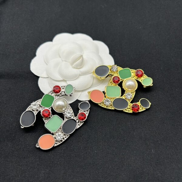 cc brooch 551001116044