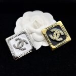 cc brooch 551001255069