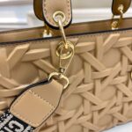 dior bag 8912691250023 - Image 9