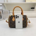 lv bag 1519124843015 - Image 9