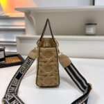 dior bag 8912691250023 - Image 10