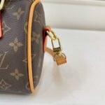 lv bag 1519124843015 - Image 10