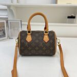 lv bag 1519124843015 - Image 13