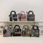 dior bag 5621689546025 - Image 17