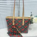 lv bag 5748245644087 - Image 2
