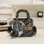 dior bag 5621689546025 - Image 19