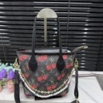 lv bag 25873642078 - Image 4