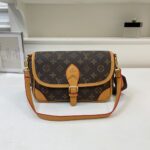 lv bag 2478358945055 - Image 7