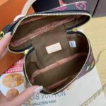 lv bag 2348795456058 - Image 5