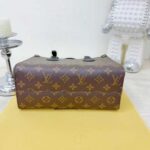 lv bag 8924765848069 - Image 5