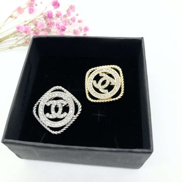 cc brooch 511000054055
