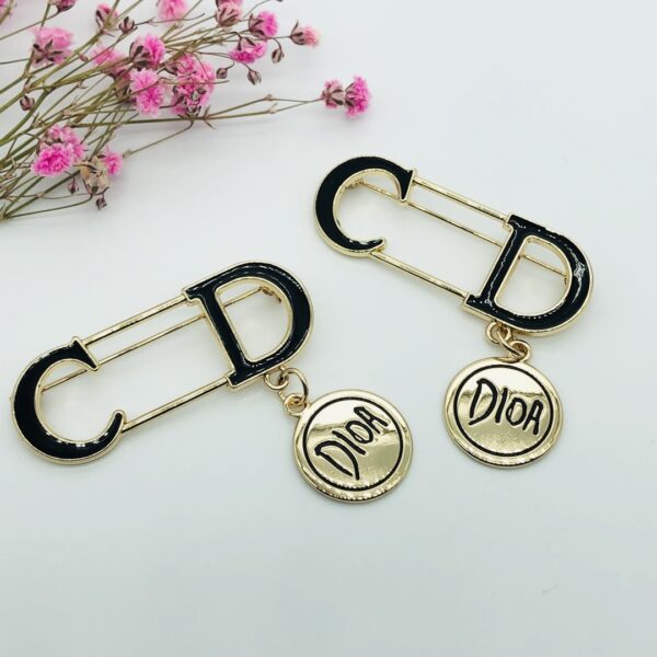 diorr brooch 141000135075