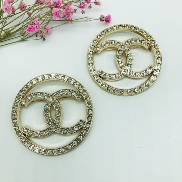 cc brooch 52100014052