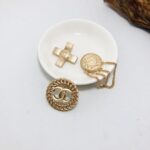 cc brooch 111000164056 - Image 4