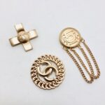 cc brooch 111000164056 - Image 5