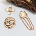 cc brooch 111000164056