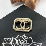 cc brooches 251000225089 - Image 3