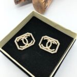 cc brooches 251000225089 - Image 4