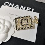 cc brooch 451000747066 - Image 3