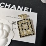 cc brooch 451000747066 - Image 2